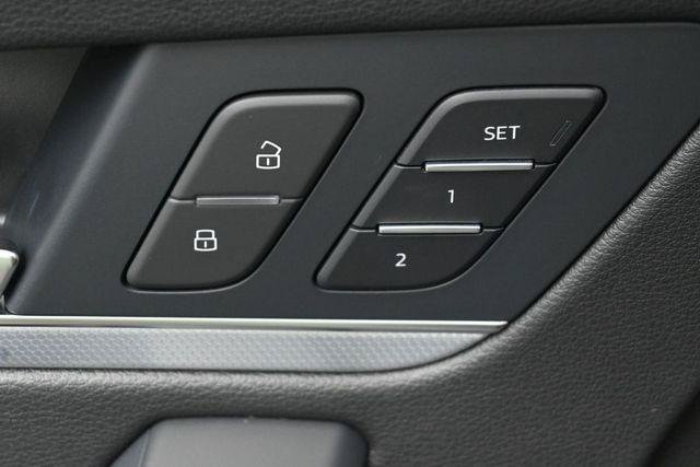 Used 2024 Audi Q5 2.0T Prestige w/ Prestige Package AWD/4WD image 14