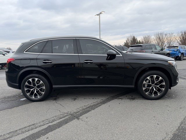 Used 2025 Mercedes-Benz GLC 350e 4MATIC image 8