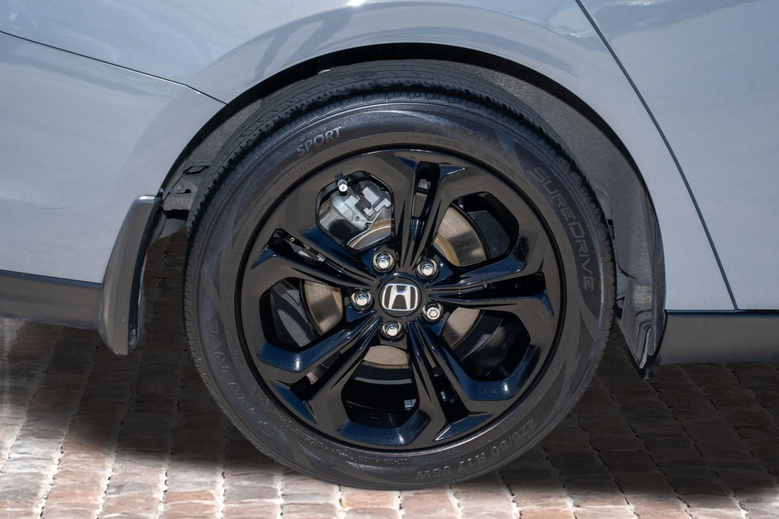 Certified 2025 Honda Accord SE image 40