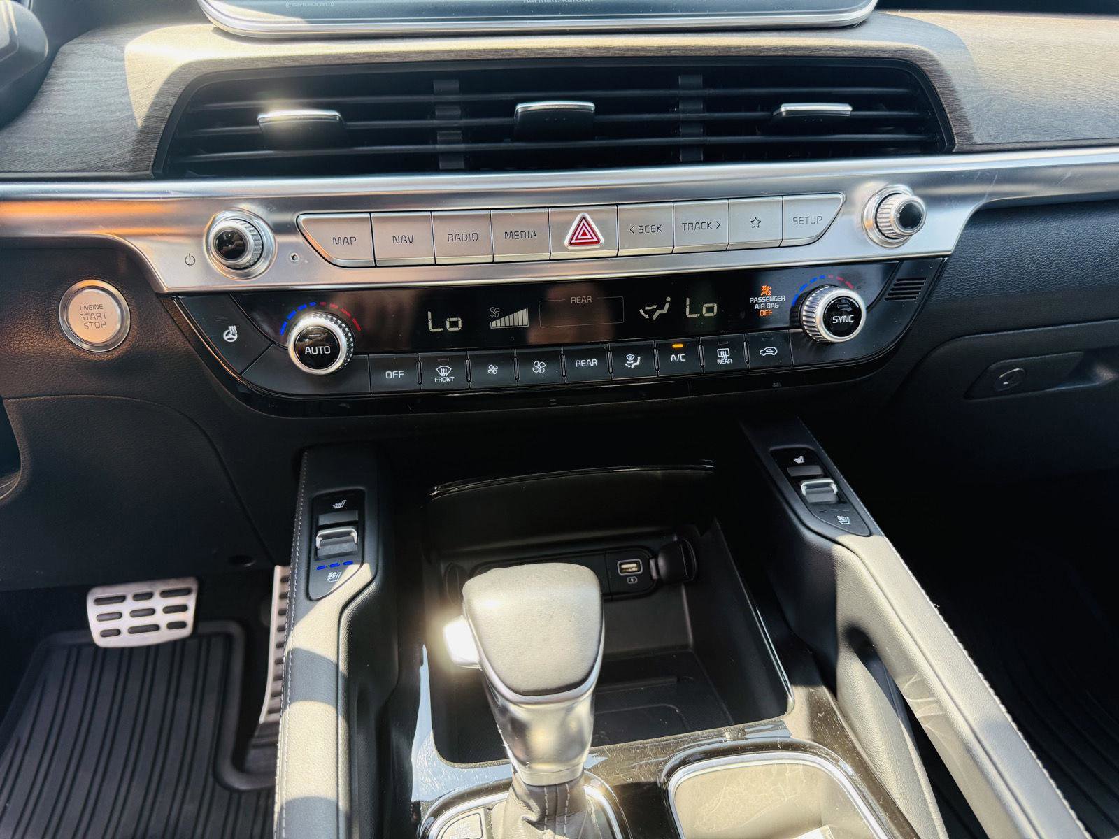 Used 2022 Kia Telluride SX w/ SX Prestige Package image 38