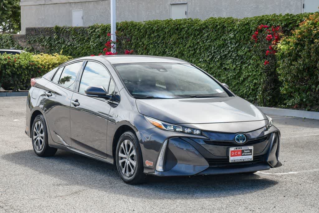 Used 2020 Toyota Prius Prime XLE FWD image 3