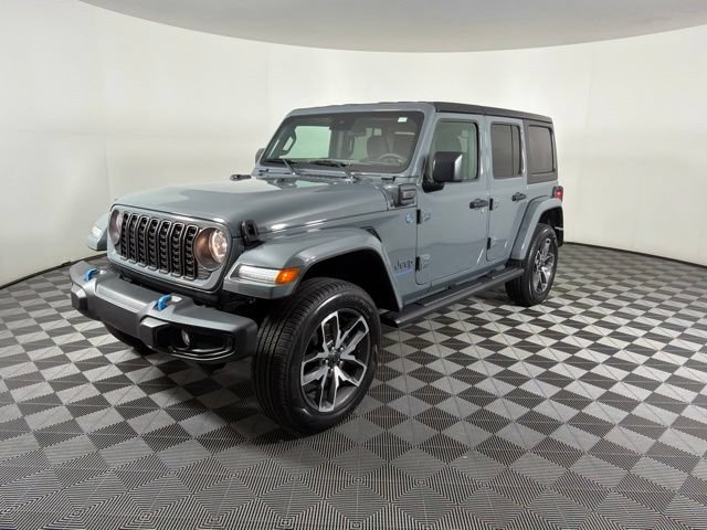 Used 2024 Jeep Wrangler Unlimited w/ Convenience Group AWD/4WD image 20