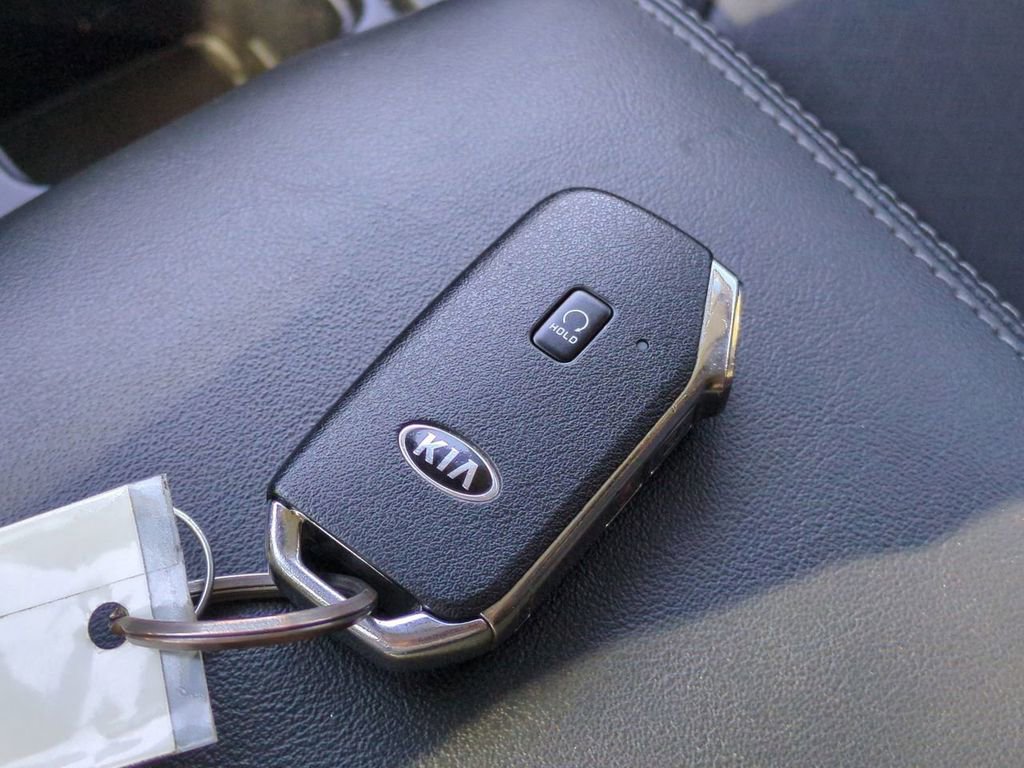 Used 2021 Kia Sorento S image 29