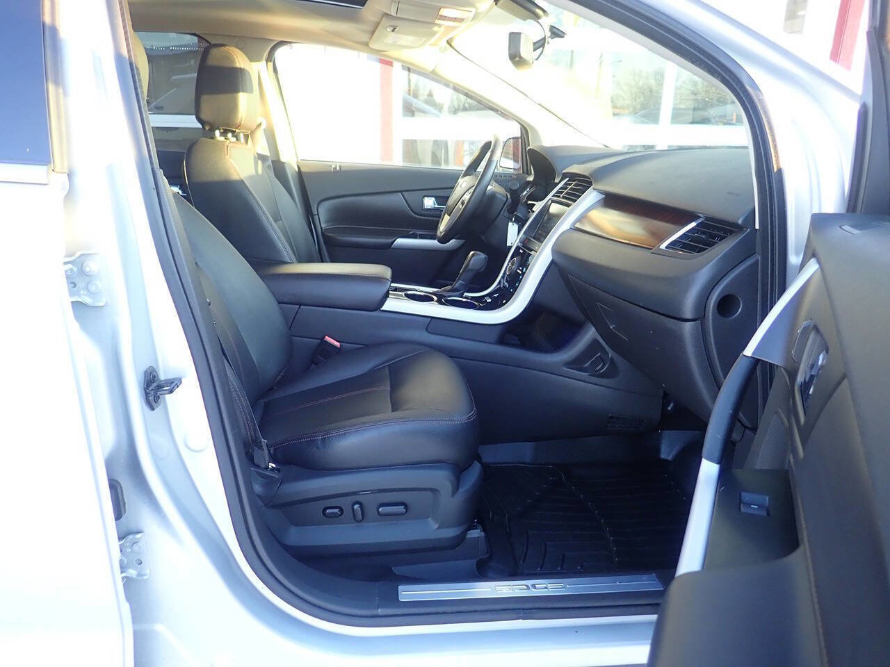 Used 2014 Ford Edge Limited w/ Vision Package image 24