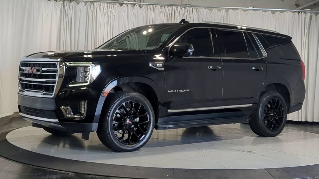 Used 2023 GMC Yukon SLT w/ SLT Premium Package AWD/4WD image 4