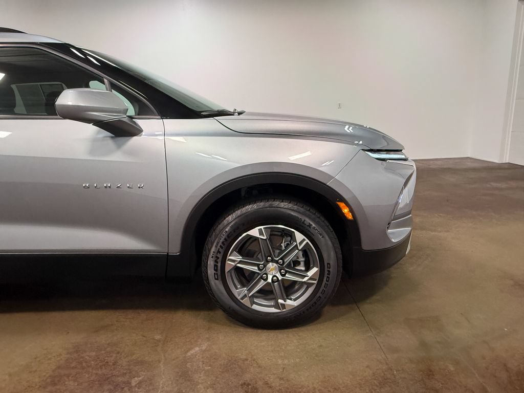 Used 2024 Chevrolet Blazer LT w/ Convenience Package FWD image 31