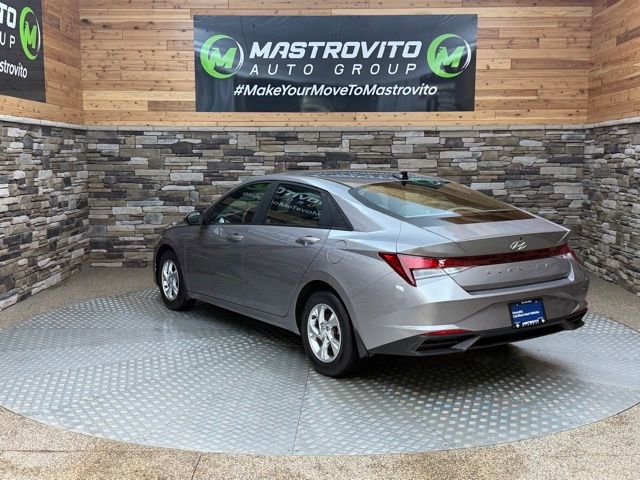 Used 2023 Hyundai Elantra SE FWD image 7