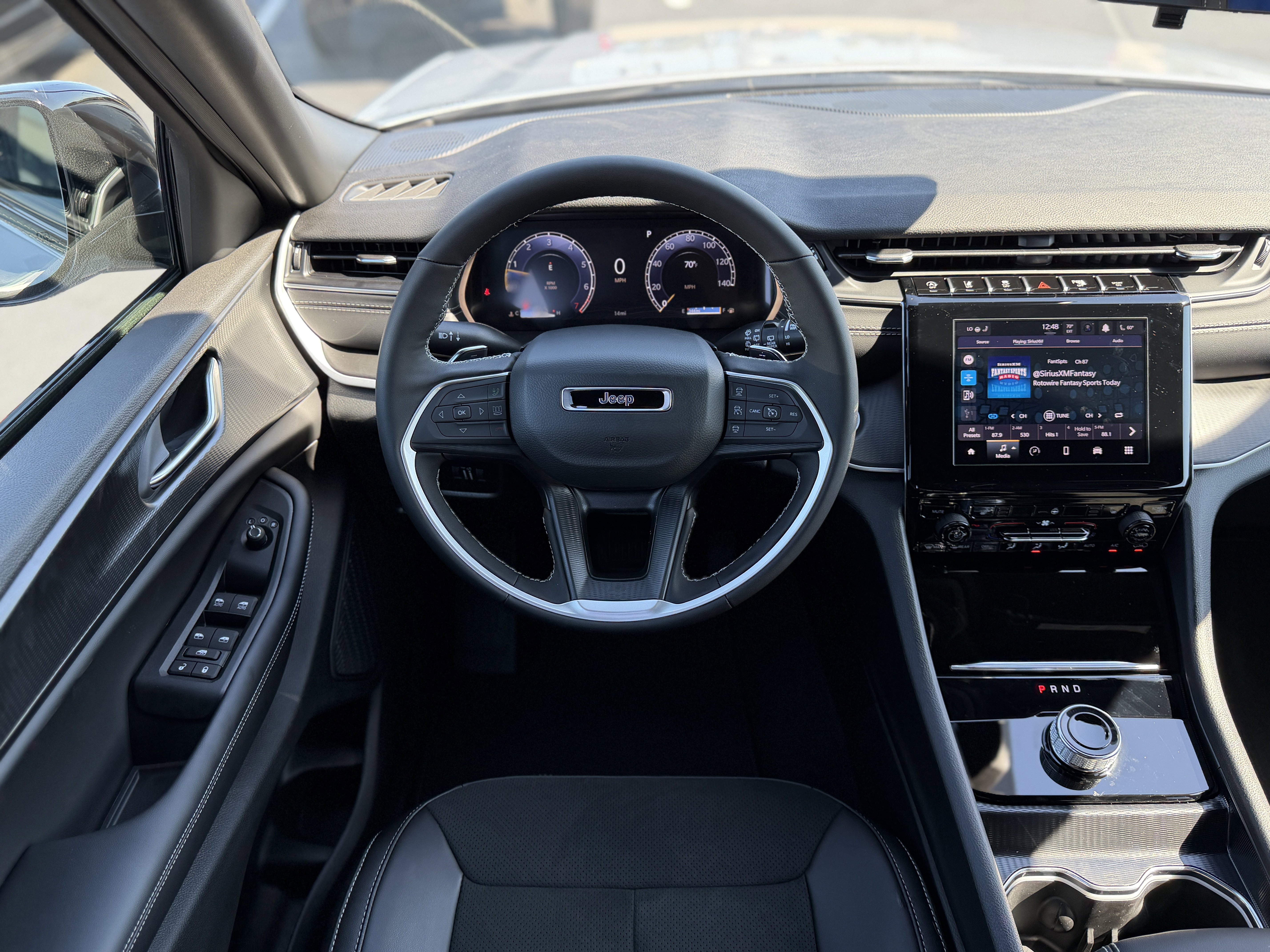 New 2025 Jeep Grand Cherokee L Altitude image 13