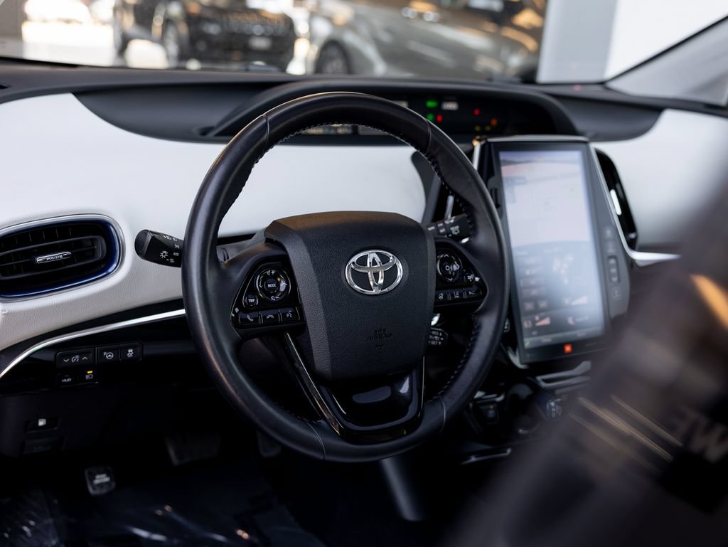 Used 2020 Toyota Prius Limited w/ Premium Convenience Package FWD image 14