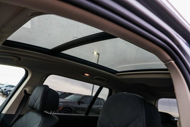 Used 2024 BMW X7 xDrive40i image 11