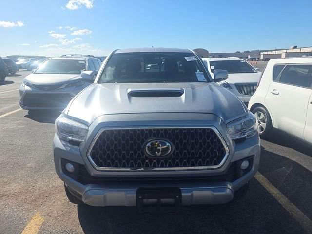 Used 2019 Toyota Tacoma TRD Sport w/ Technology Package image 2