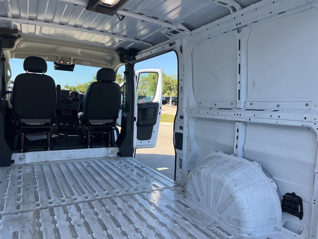 Used 2025 RAM ProMaster 2500 w/ Convenience Group FWD image 44