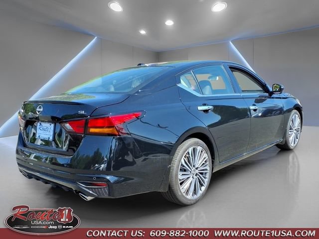 Used 2025 Nissan Altima 2.5 SL FWD image 3