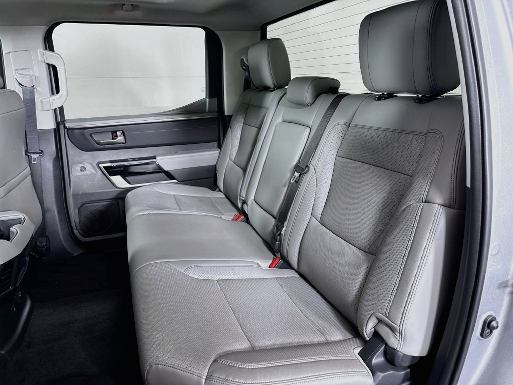 Used 2023 Toyota Tundra Limited AWD/4WD image 31