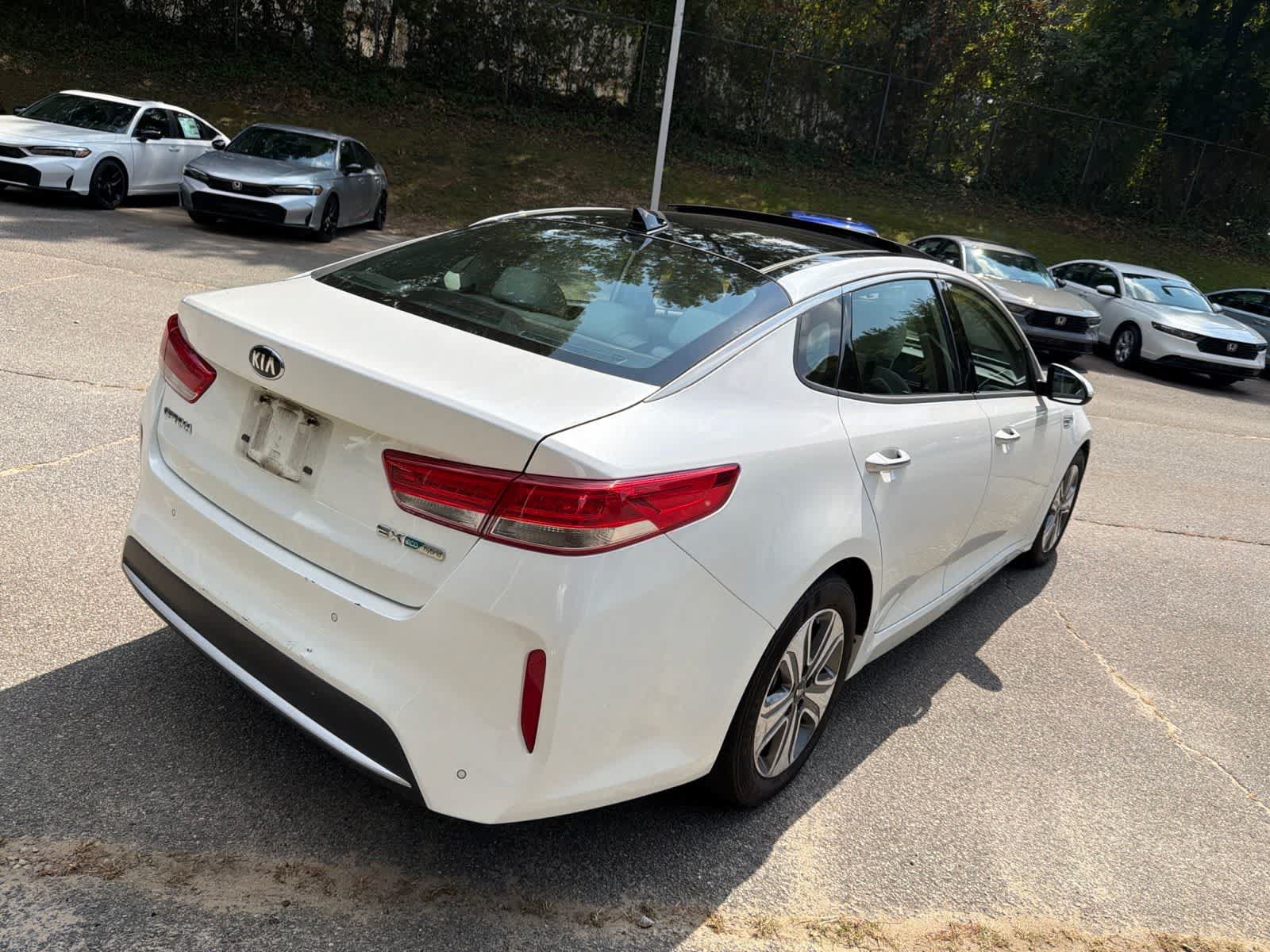 Used 2017 Kia Optima EX w/ Technology Package FWD image 11
