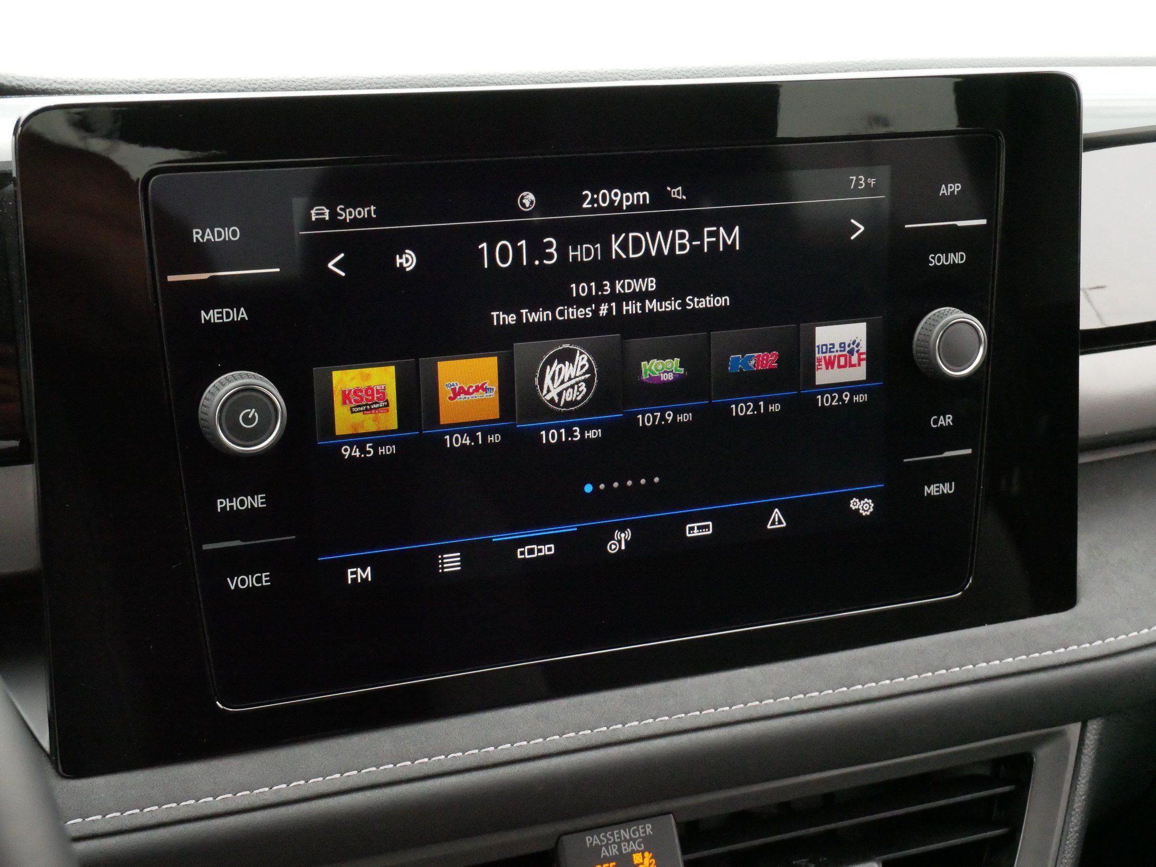 Certified 2025 Volkswagen Taos SE AWD/4WD image 22