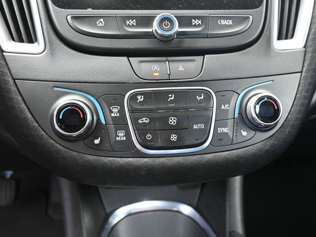 Used 2023 Chevrolet Malibu LT image 30