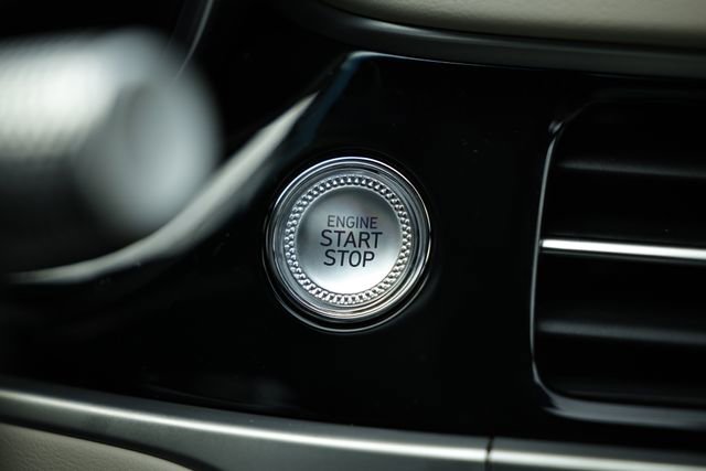 Used 2026 Genesis G70 2.5T image 33