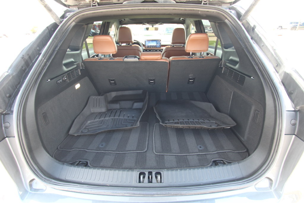 Used 2023 Lincoln Nautilus Reserve w/ Equipment Group 201A AWD/4WD image 15