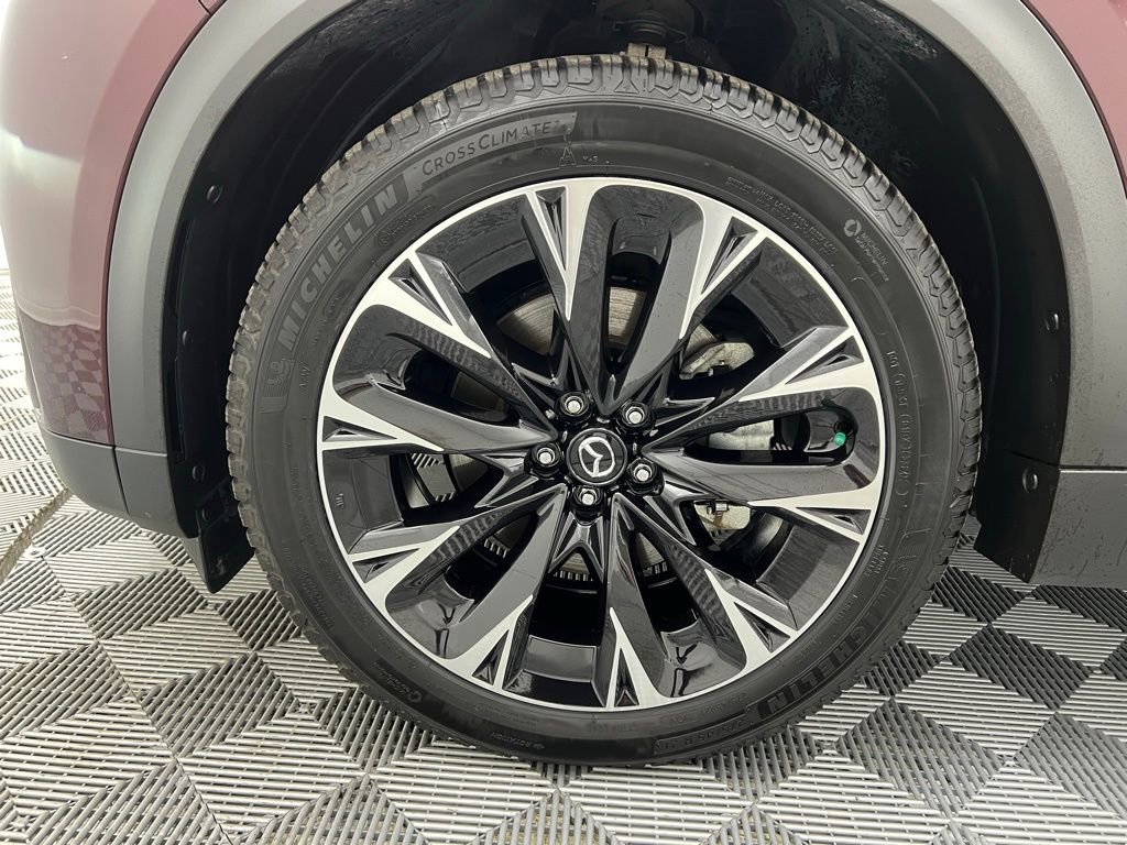 Used 2024 MAZDA CX-90 Plug-In Hybrid w/ Premium Pkg image 34