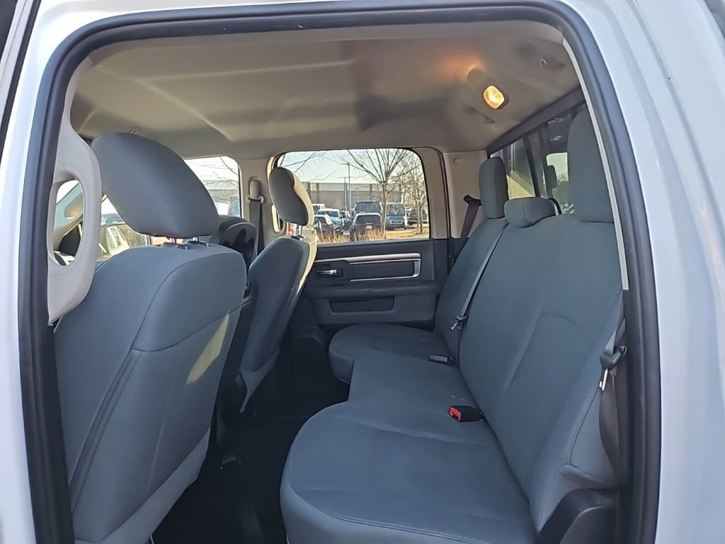 Used 2019 RAM 1500 Classic SLT image 15