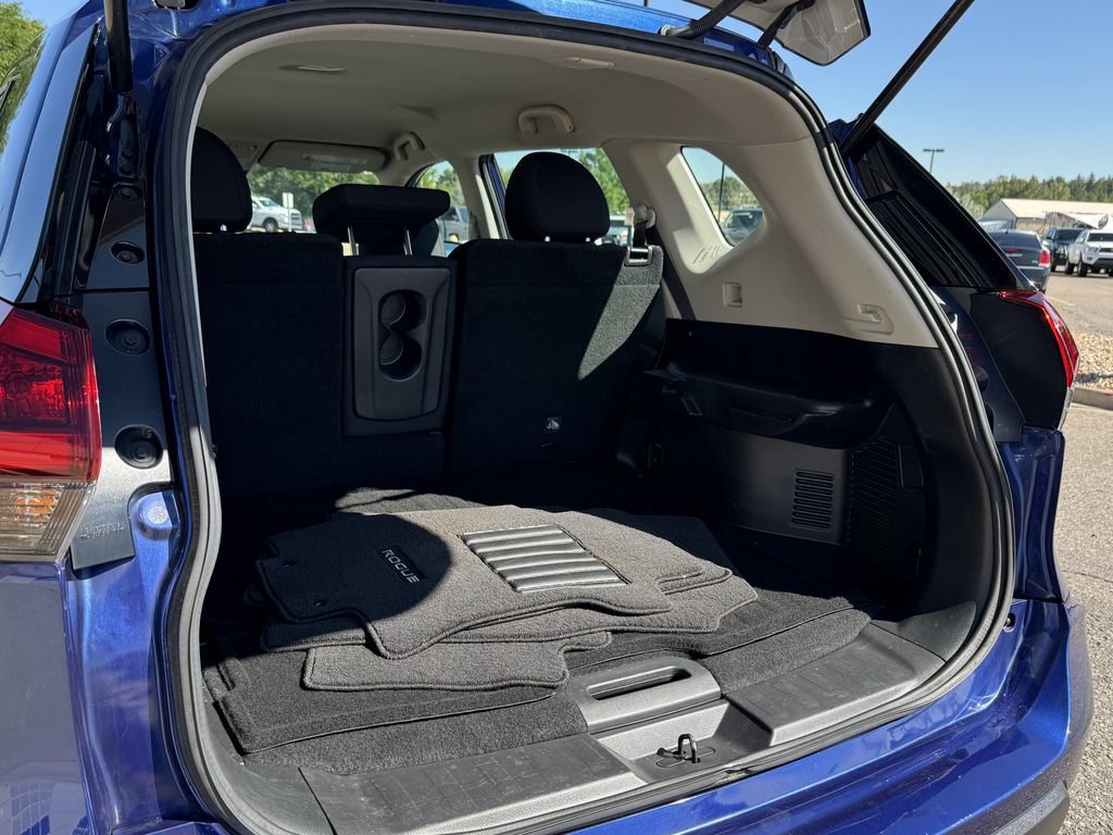 Used 2020 Nissan Rogue S AWD/4WD image 10