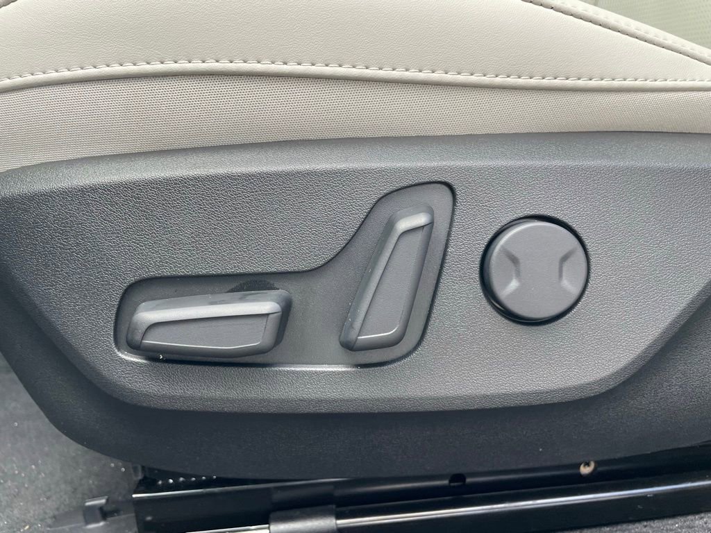 New 2025 Kia EV6 Wind image 11