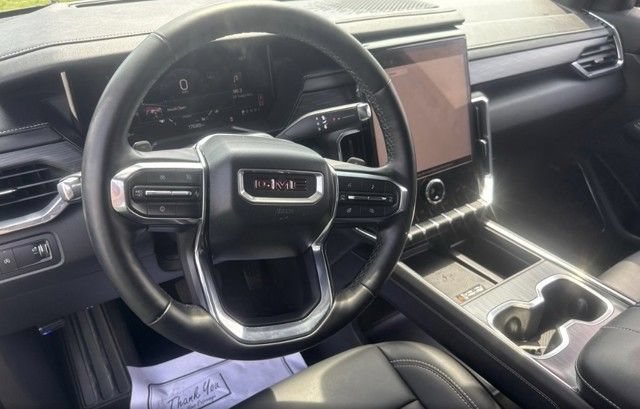 Used 2024 GMC Acadia Elevation w/ Luxury Package FWD image 2