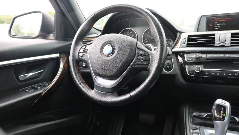 Used 2017 BMW 330e RWD image 19