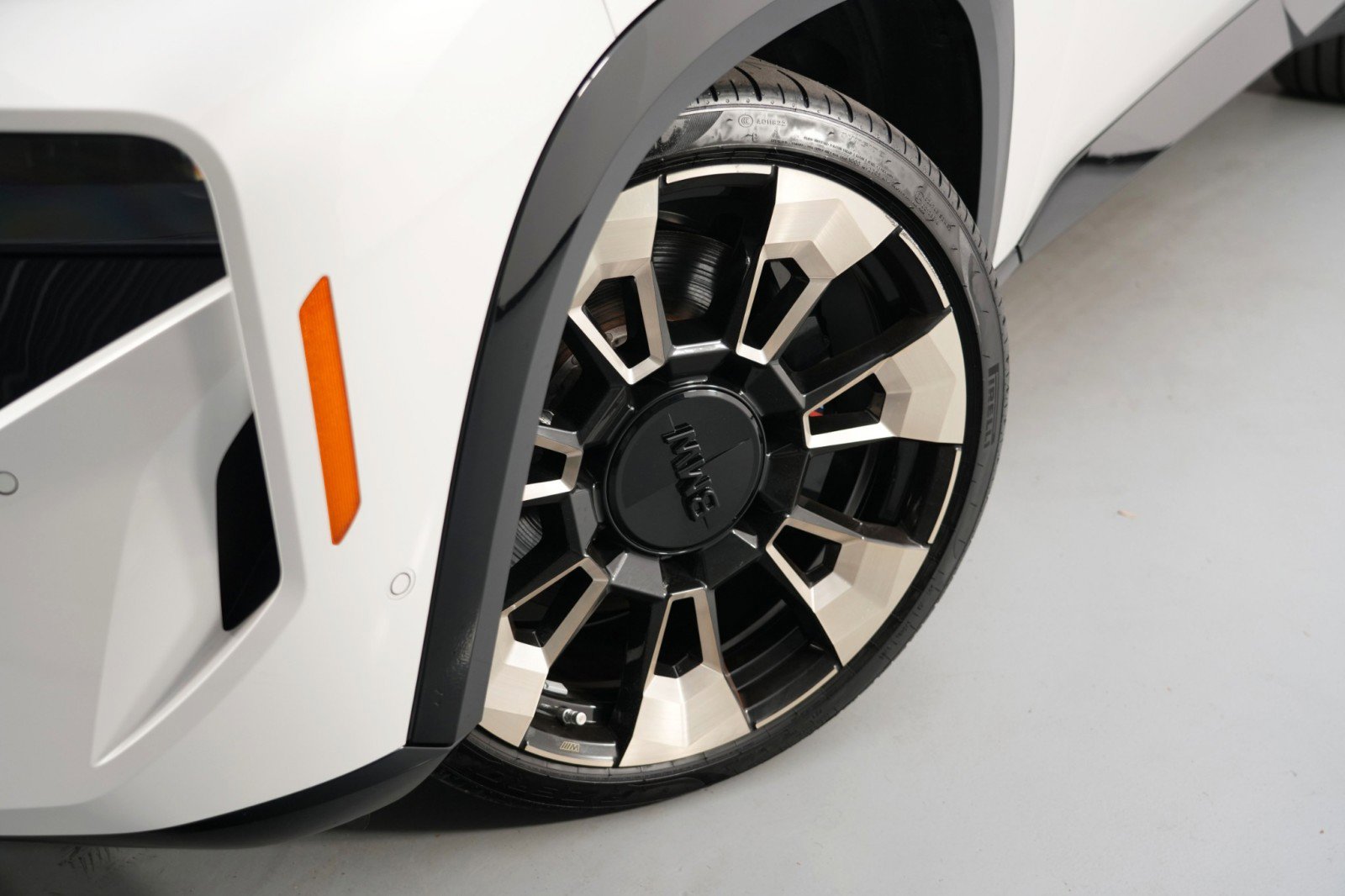 Used 2024 BMW XM AWD/4WD image 66