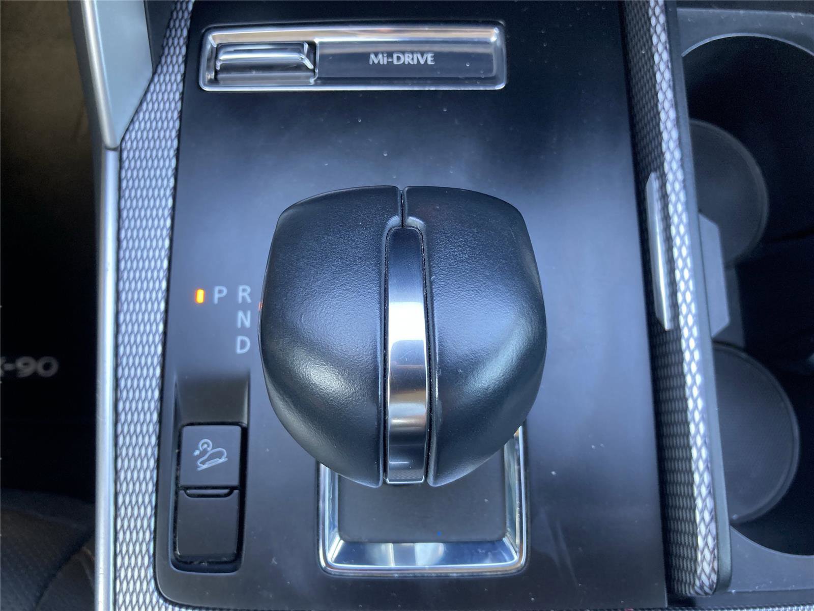 Used 2024 MAZDA CX-90 3.3 Turbo w/ Premium Package image 17