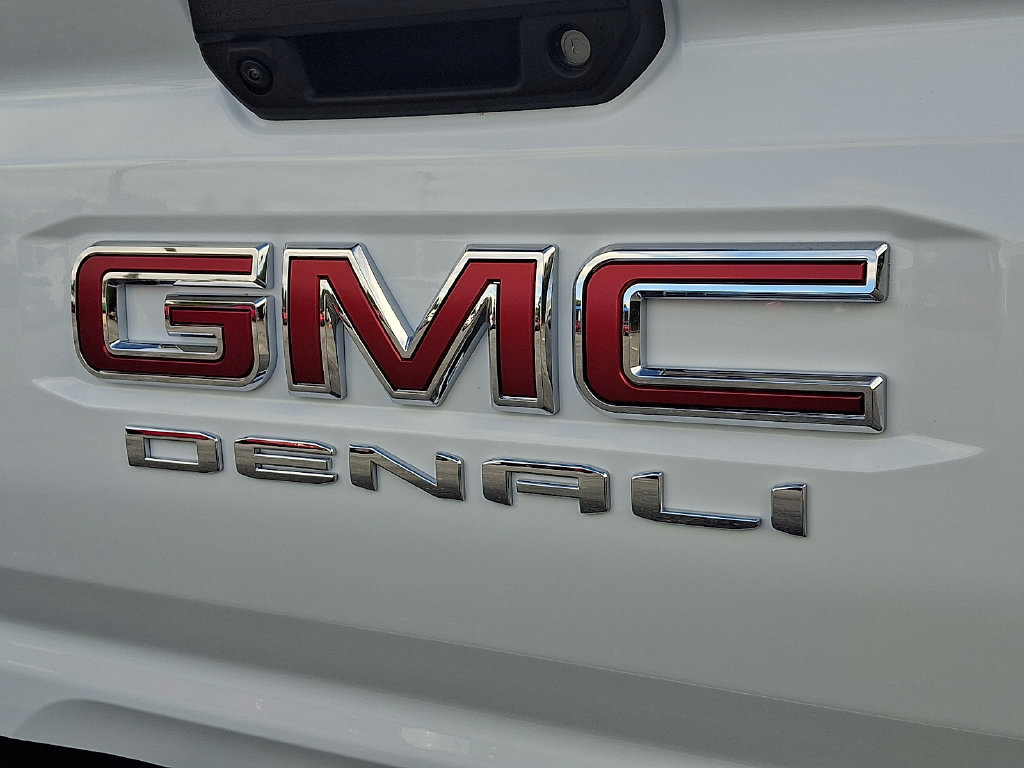 New 2026 GMC Canyon Denali AWD/4WD image 11