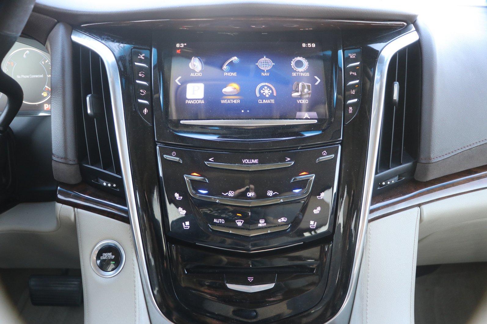 Used 2015 Cadillac Escalade Premium AWD/4WD image 21