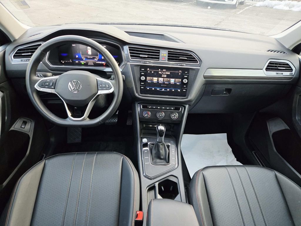 Used 2024 Volkswagen Tiguan Wolfsburg Edition image 9