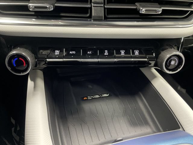 New 2026 Chevrolet Equinox EV LT AWD/4WD image 19