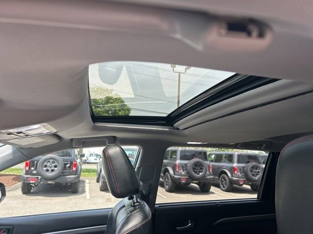 Used 2019 Toyota Highlander SE AWD/4WD image 19