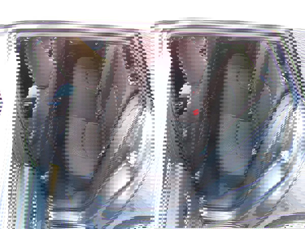 Used 2022 Toyota Prius LE image 5