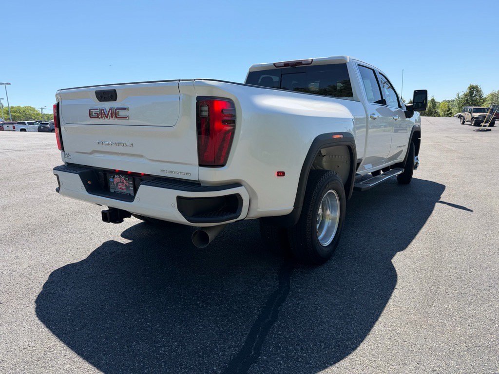 Used 2025 GMC Sierra 3500 Denali w/ Denali Reserve Package AWD/4WD image 22