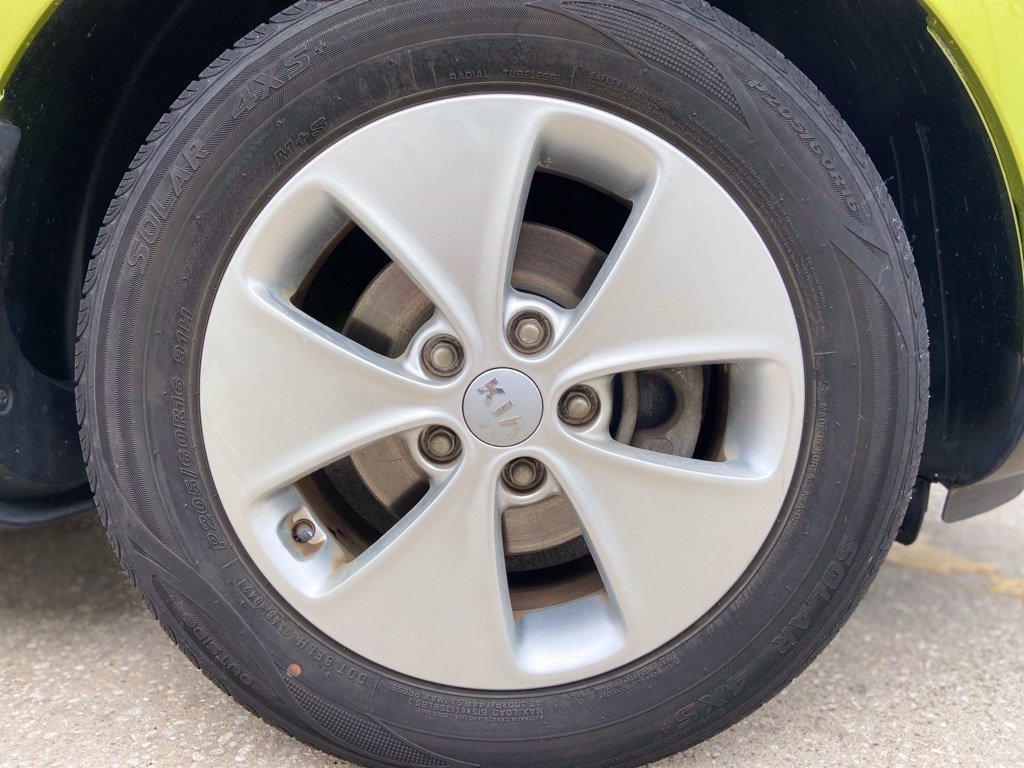 Used 2015 Kia Soul FWD image 13
