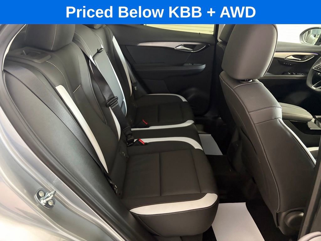 Used 2025 Buick Envision Sport Touring image 22