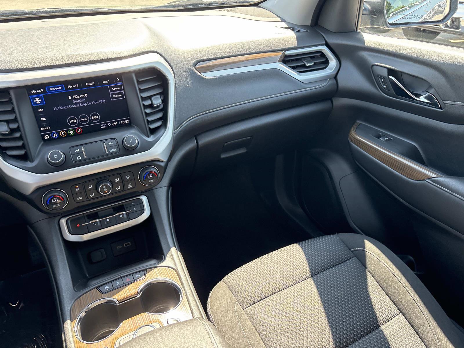 Certified 2023 GMC Acadia SLE w/ Driver Convenience Package image 26