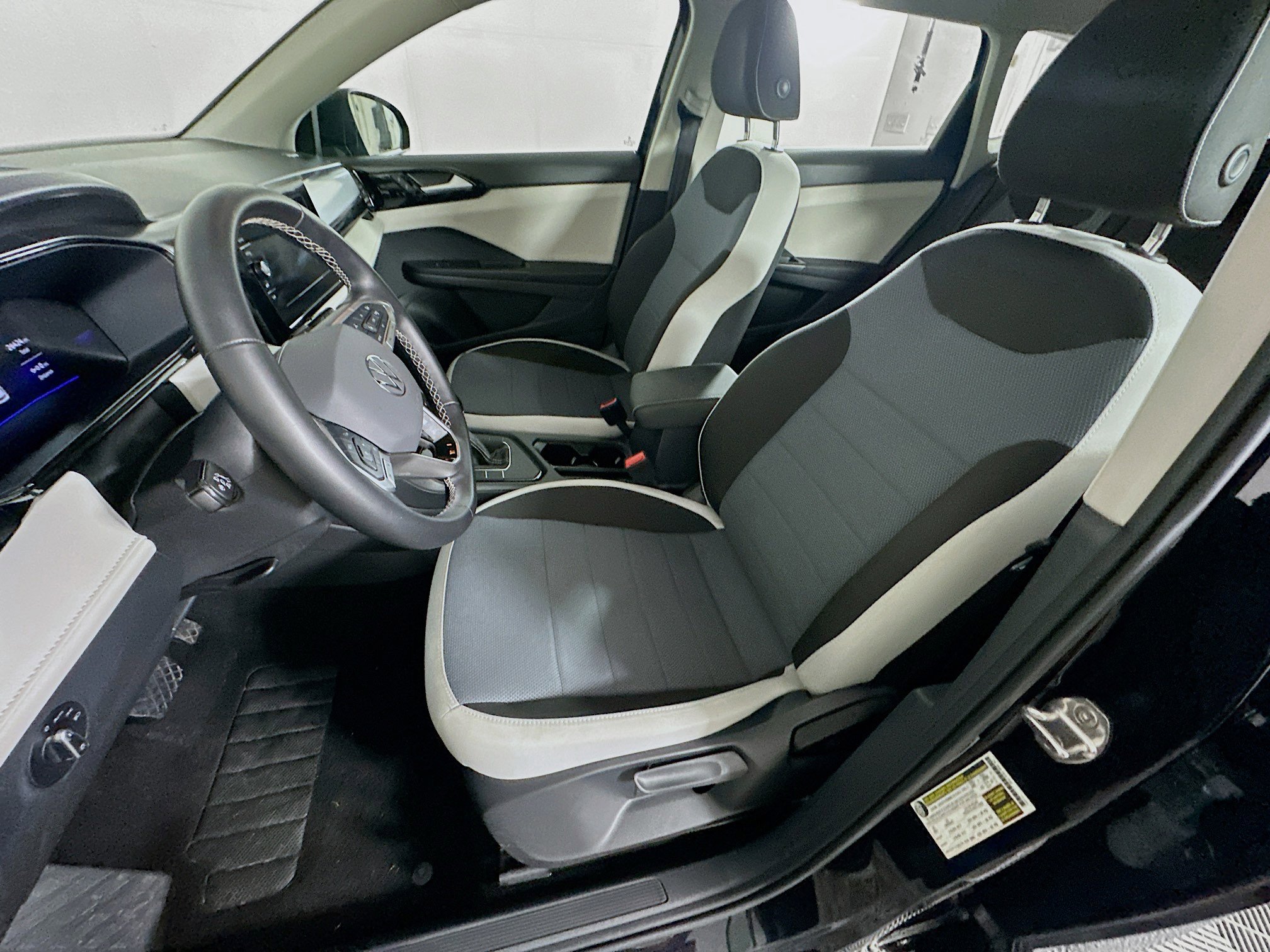 Used 2025 Volkswagen Taos S FWD image 13