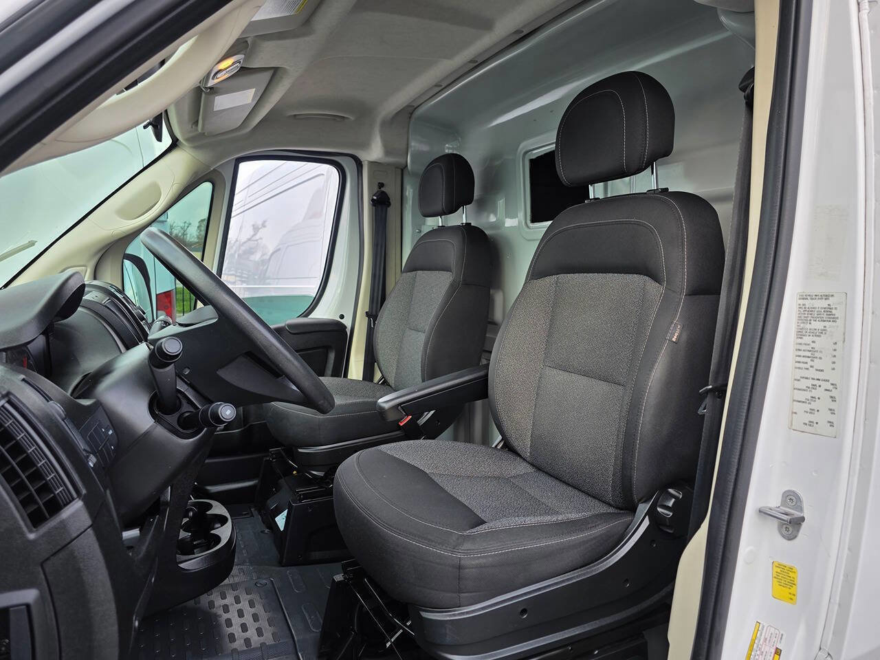 Used 2020 RAM ProMaster 2500 w/ Premium Appearance Group image 10