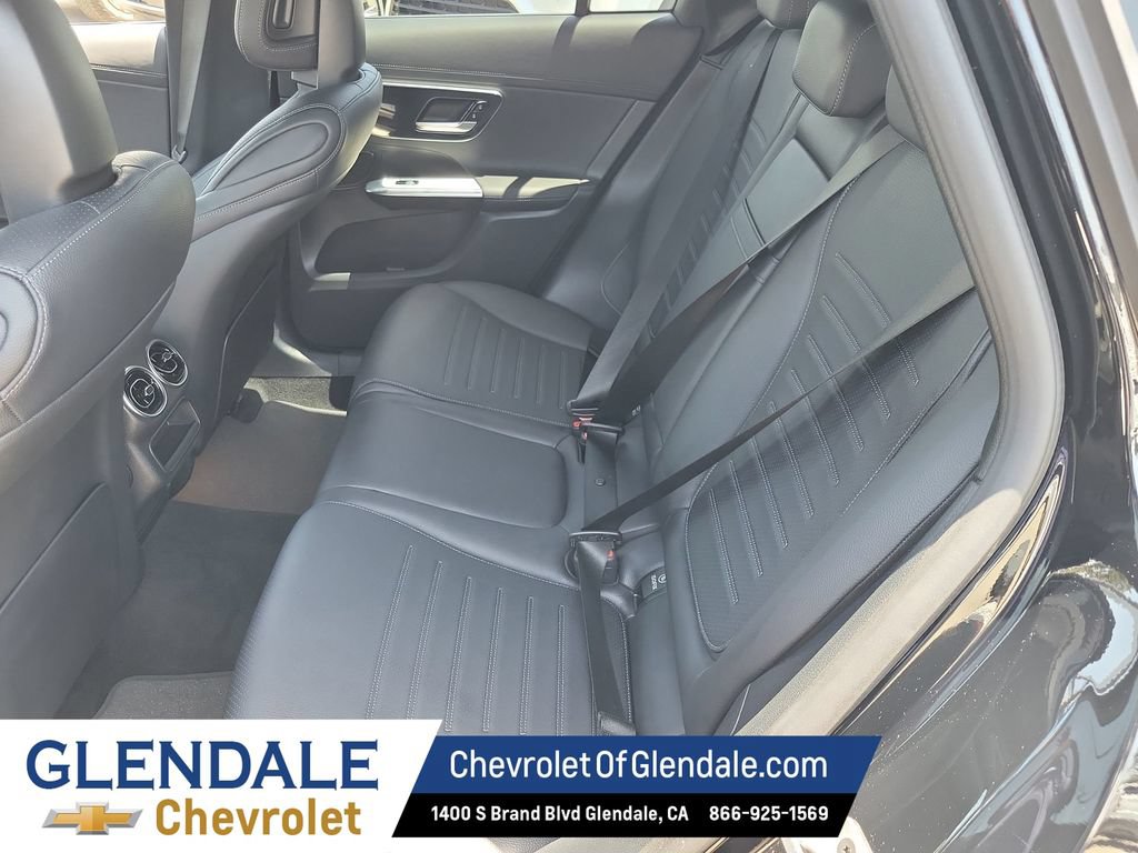 Used 2025 Mercedes-Benz GLC 300 image 21
