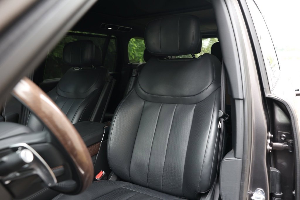 Used 2023 Land Rover Range Rover Long Wheelbase Autobiography image 10