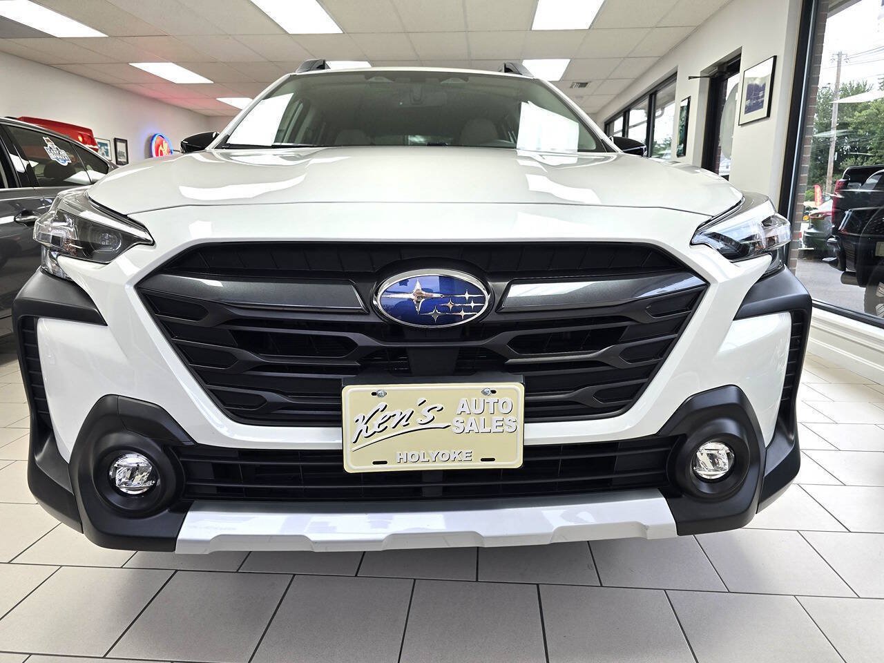 Used 2023 Subaru Outback Limited AWD/4WD image 6