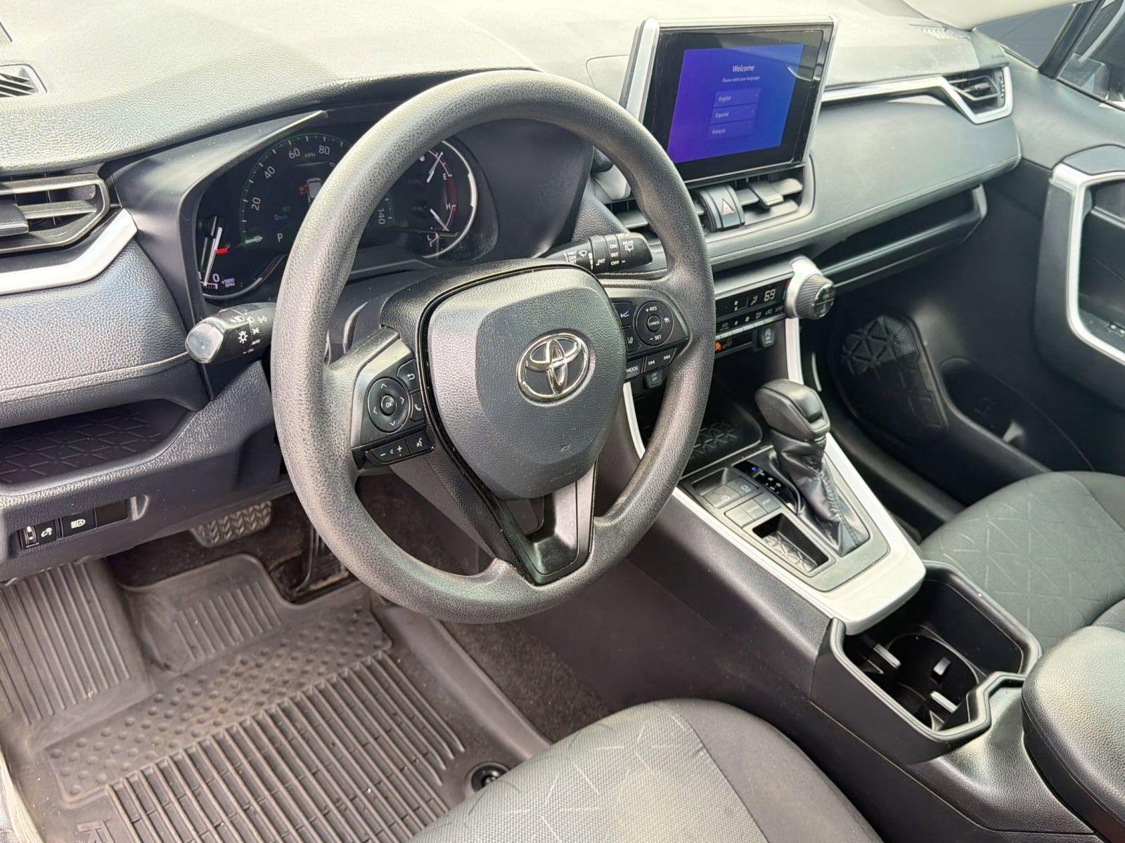 Certified 2024 Toyota RAV4 XLE FWD image 4