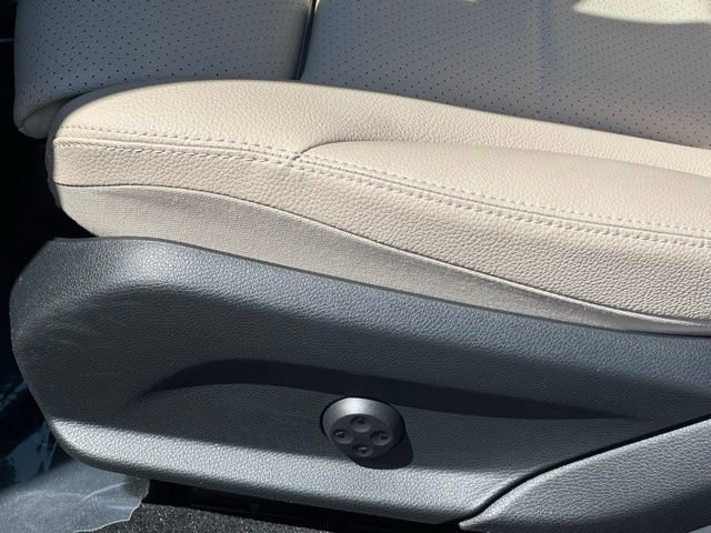 Used 2020 Mercedes-Benz C 300 4MATIC Sedan image 33