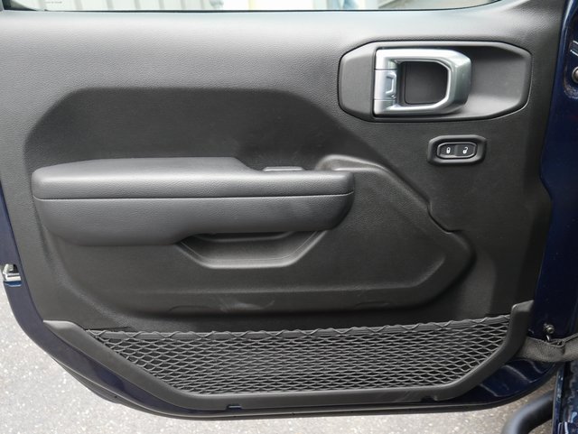 Used 2025 Jeep Wrangler Sport image 11