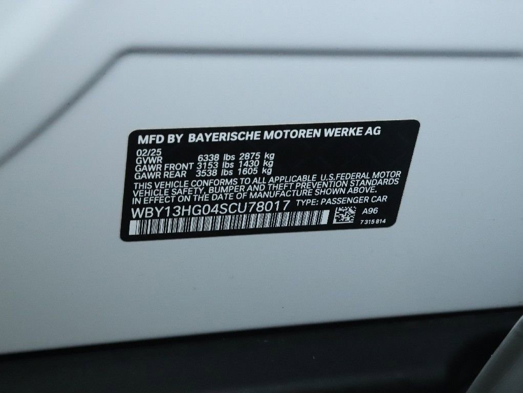 Used 2025 BMW i5 xDrive40 w/ Premium Package image 22